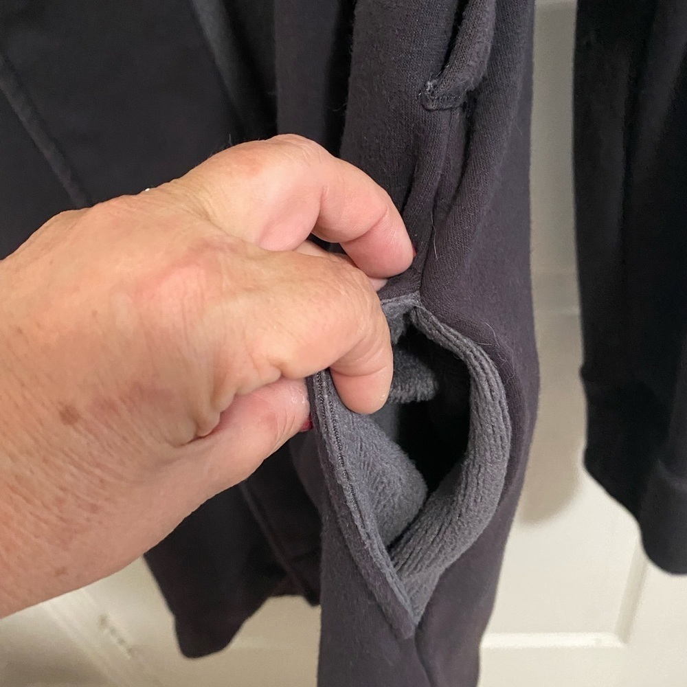 UGG Bath Robe size med - Picture 7 of 7